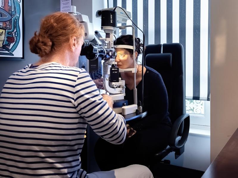 Consultation de suivi post-opératoire